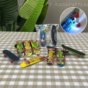 Promotion Cadeau <span class=keywords><strong>Pro</strong></span> Miniature Led Lightup Touche <span class=keywords><strong>Tech</strong></span> <span class=keywords><strong>Deck</strong></span> Skate Board Jouet En Plastique Mini Doigt Planche À Roulettes - Product Image 3