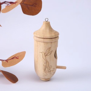 Nido de colibrí de madera colgante Mini Casa de colibrí Alimentador de jardín al aire libre Casa de pájaros artesanales de madera - Product Image 2