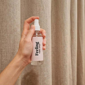 Spray Profumato per Tessuti 100ml, Fragranza per Vestiti e Biancheria - Product Image 3