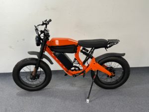 Vélo électrique hybride avec cadre en alliage de magnésium, moteur sans balais 750W 48V, batterie 20AH, porte-bagages et pneus larges pour adulte - Product Image 5