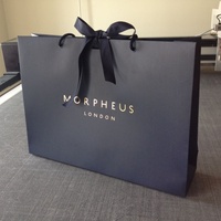 Sac cadeau en papier mat avec logo en feuille d'or personnalisé, ruban en satin, nœud, emballage de luxe pour parfums, vins, boutiques, sacs de shopping