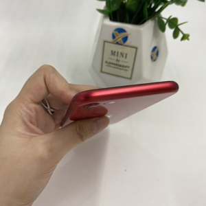 ขายส่ง iPhone <span class=keywords><strong>SE</strong></span> 2020 มือสอง 128GB สีแดง <span class=keywords><strong>ราคา</strong></span>ถูก คุณภาพสูง รุ่น US แรม 3GB หน้าจอ 4.7 นิ้ว ปลดล็อคแล้ว สีแดง - Product Image 3