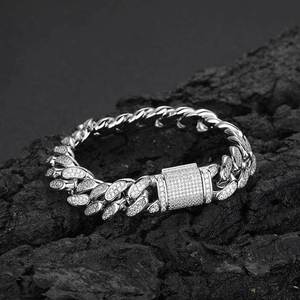 Bracelet Hip Hop en Zircon 12mm avec Fermoir Rabattable, Chaîne Cubaine Double Rangée, Bracelet Tendance pour Homme de Marque Personnalisée Tanjing - Product Image 1