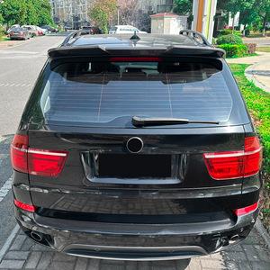 สปอยเลอร์หลังรถยนต์ BMW X5 E70 ปี 2008-2013 แบบ Ducktail สีดำ Piano Black ลายคาร์บอนไฟเบอร์ วัสดุ ABS - Product Image 1