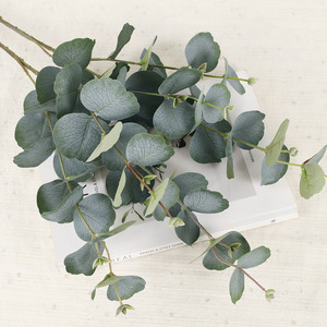 ต้นยูคาลิปตัสประดิษฐ์สีเขียว รุ่น QH-57085 ดอกไม้ผ้าไหม ตกแต่งงานแต่งงานและบ้าน - Product Image 3