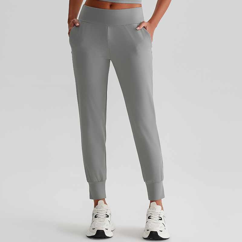 สีเทาอ่อน