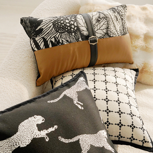 Divano <span class=keywords><strong>Letto</strong></span> Vintage Francese per Soggiorno con Cuscino <span class=keywords><strong>Poggiatesta</strong></span> e Coperta Decorativa Nera di Alta Gamma, Stile Vintage e Ricami Lussuosi - Product Image 3