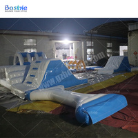 Parc aquatique gonflable géant en PVC de 0,9 mm, parcours d'obstacles aquatiques commercial pour les centres aquatiques