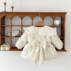 Adorabile Cappotto Invernale per Bambine in Misto Cotone Trapuntato con Volant, Fiocco sul Retro, Fodera in <span class=keywords><strong>Pile</strong></span> e Bottoni - Product Image 3