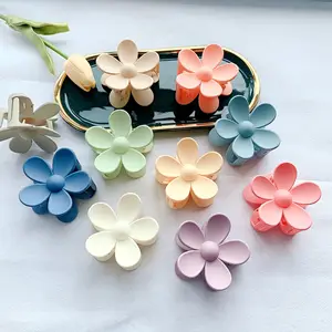 2022 7.5cm Big Flower Lovely Fancy Color Hair Accessories Clip Girls Beauty Frosted Matte Plastic Hair Clip Claw