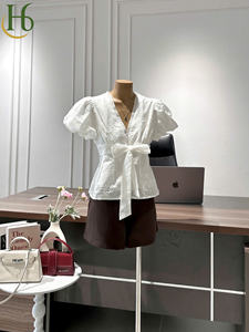 Conjunto de Top de Manga Corta con Cuello en V y Lazo en la Cintura para Mujer, con Shorts, Diseño Sólido, Mezcla de Algodón y Lino, Corte Regular, Transpirable - Product Image 5