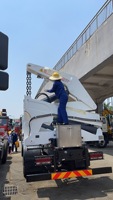 Châssis de camion CAMC 8x4 avec élévateur latéral (gauche)