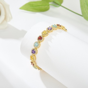 สร้อยข้อมือเพทายลายดอกไม้สีเงินทองโรเดียม14K 18K ทำจากทองแดงที่ทันสมัยสำหรับงานแต่งงานของผู้หญิงออกแบบได้ตามต้องการ - Product Image 3