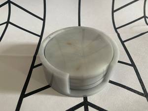 Ensemble de sous-verres en résine marbrée faits à la main Accessoires élégants et durables pour boissons Cadeau parfait pour la maison - Product Image 3