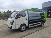 Camion à ordures compacteur 5m³ de marque renommée 4x2 avec conduite à gauche pour la collecte des déchets extérieurs