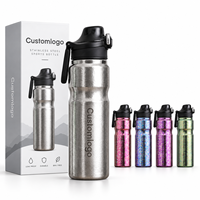 Bouteilles d'eau portables personnalisées de 20 oz à double paroi isolées sous vide en titane, étanches, à large ouverture, avec bouchon à rabat et verrou de sécurité pour le sport