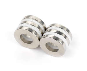 N40 y N52 Grado Fuerte Tamaño grande <span class=keywords><strong>4</strong></span> polos 5 polos 8 polos Anillo de neodimio Imán grande de Ndfeb con ventaja de alta tecnología - Product Image 1