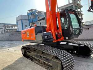 Excavatrice Hitachi d'occasion de type chenillé, modèle ZX200-6, d'origine japonaise, à vendre - Product Image 3