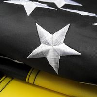 Bannière de drapeau de ligne jaune mince de broderie de qualité supérieure