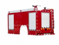 Camion de lutte contre les incendies à mousse de 8 tonnes, réservoir d'eau de 6000 L, réservoir de mousse de 2000 L, véhicule de sauvetage incendie Euro 6 pour la lutte contre les incendies dans les usines industrielles