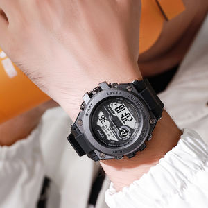 Montre-bracelet numérique de haute qualité Relogio Grand cadran Sport de plein air Affichage de la <span class=keywords><strong>semaine</strong></span> Montre numérique étanche pour hommes - Product Image 2