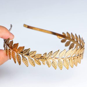 Serre-tête de déguisement Déesse Grecque Rivertree / <span class=keywords><strong>Couronne</strong></span> de cheveux à branches en feuilles d'or / Coiffe de mariage nuptiale Accessoires Déesse Grecque - Product Image 4