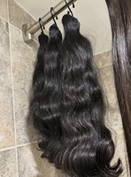 Paquete de cabello humano virgen indio natural sin procesar, rizado y ondulado, de una sola capa, con cutícula alineada, estilo birmano, para venta al por mayor
