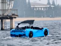Jet ski électrique flottant sur l'eau avec construction en LLDPE, 5 places, non gonflable, vitesse de 7-8 km/h, garantie de 3-5 ans
