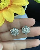 Großhandel 925 Silber Funkelnde Sechsblättrige Blumen-Ohrringe als Feiertagsgeschenk für Freundinnen und Damen-Ohrringe