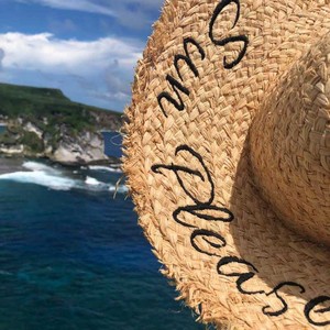 Chapeaux de plage en paille de raphia tissés à la main avec des <span class=keywords><strong>mots</strong></span> brodés Sun Please pour femmes - Product Image 5