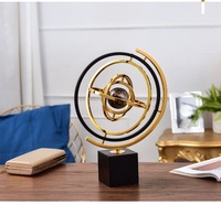 Vente en gros de globe européen moderne léger de luxe simple et rotatif à 360 ° en métal marbre ornements pour la décoration de bureau