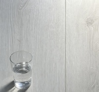 Plancher stratifié à emboîtement AC4 résistant à l'usure, 7-12 mm, imperméable, haute brillance, personnalisé pour salon et cuisine