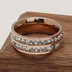 Anillo de Acero Inoxidable para Mujer, Banda Ancha de 8 mm con Pequeño Cuadrado - Diseño Moderno y Elegante para <span class=keywords><strong>Vestimenta</strong></span> Casual y Ocasiones Especiales - Product Image 4