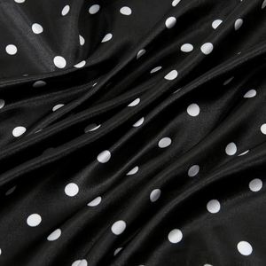 Foulard de luxe en satin avec logo personnalisé, motif géométrique, impression numérique, uni, design printanier célèbre - Product Image 2