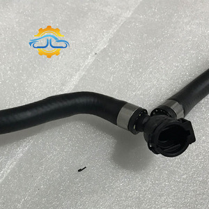 ท่อน้ำหล่อเย็นสำหรับรถยนต์ ท่อเก็บน้ำหล่อเย็น ท่อน้ำที่เชื่อมต่อกับถังเก็บน้ำหล่อเย็น 17127647293 สำหรับ bmw X3 E83 ซีรีส์ 3 E91 - Product Image 3