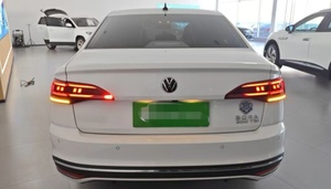 Bora Comfort Edition, Auto Usado, Transmisión Automática, Volante a la Izquierda, Color Oscuro, Modelo <span class=keywords><strong>2023</strong></span>, 107,933 km, Techo Solar, Cámara Trasera 360 - Product Image 2