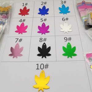 Étiquettes d'identification pour animaux de compagnie en aluminium anodisé en forme de <span class=keywords><strong>poisson</strong></span> 10 couleurs durables gravées au laser Plaques nominatives pour chat et chien Technique d'estampage - Product Image 5