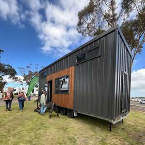 Usine ODM/OEM – Maison conteneur préfabriquée de luxe de 20 pieds, personnalisable avec support OEM, pour sites de glamping haut de gamme - Product Image 6