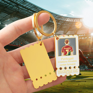 Llavero Metálico 3D Mini de EE. UU., Canadá y México para Fútbol, Souvenir para Fanáticos de Ronaldo y Modri, Diseño de Alta Estética para Mochila - Product Image 3