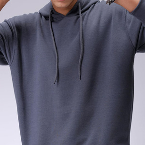 Sudadera con capucha de algodón extragrande para hombre al por mayor, con diseño liso, estilo casual urbano, y personalización. - Product Image 6