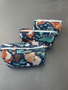 Conjunto de Bolsos Tote de Viaje Acolchados de Algodón para Mujer, Estampado de Tigre, Cierre de Cremallera, Estilo Moderno, Portátiles para Todas las Temporadas - Product Image 4