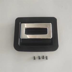 Poignée de cache-roue de secours Porsche Cayenne 958551115004H0, garniture ABS électroplaquée - Product Image 1