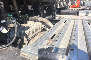 Camion tracteur FAW Jiefang JH6 6×4 d'occasion, Euro 5, automatique, suspension pneumatique, camion lourd haute puissance - Product Image 5