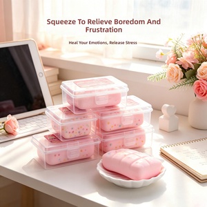 ขนมโดนัทช็อกโกแลตกรุบกรอบรูปสายรุ้งขายดี ทำมือ ลูกมาการอง PVC กรุบกรอบ บรรเทาความเครียด - Product Image 3