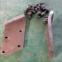 Protection latérale de la benne de l'excavatrice PC200 |   205-70-74180L Coupe-câbles latéral gauche à visser