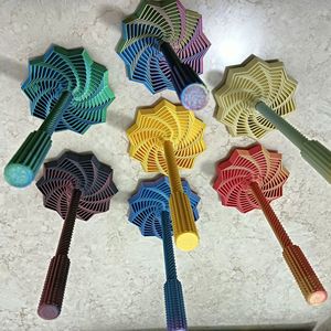 Fidget Spinner Étoile 3D Coloré Imprimé en 3D, Jouet Sensoriel <span class=keywords><strong>Fractal</strong></span> Extensible avec Poignée – Expédition depuis l'entrepôt américain - Product Image 3