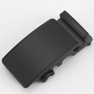 Cinturón de Hombre de 3.5CM con Hebilla Automática de Lujo, Accesorios Casuales y de Negocios, Logotipo Personalizable, Hecho de Zinc y Plástico - Product Image 6