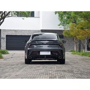 Lynk & Co 03 2023 <span class=keywords><strong>2</strong></span>.0TD DCT Sport Halo Turbo Sedan d'occasion, faible kilométrage et sans accident - Product Image 4