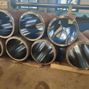 أسطوانة مسننة من الفولاذ المصقول E355 أنبوب شحذ غير ملحوم أنبوب أسطوانة زيت معتمد من API لأنابيب حفر سوائل الزيت - Product Image 2