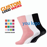 Chaussettes de yoga personnalisées logo de haute qualité anti-dérapant hommes Pilates sport cyclisme athlétique course Grip Football chaussettes